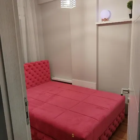Apartment 25