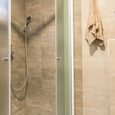25 Apartament